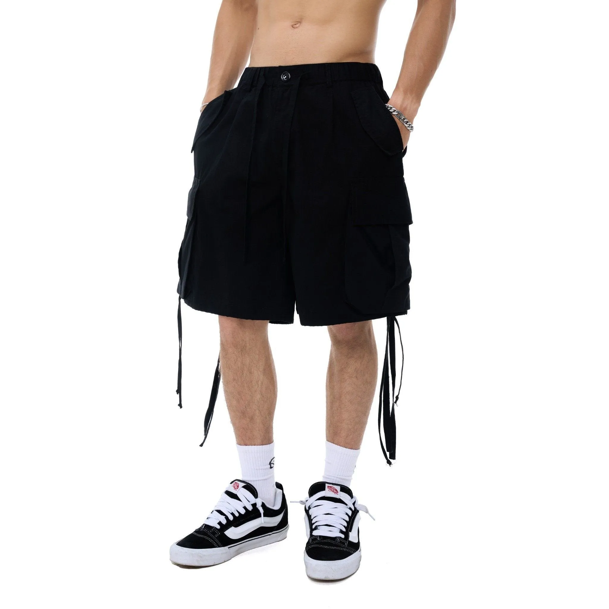 BAGGY CARGO SHORTS - BLACK