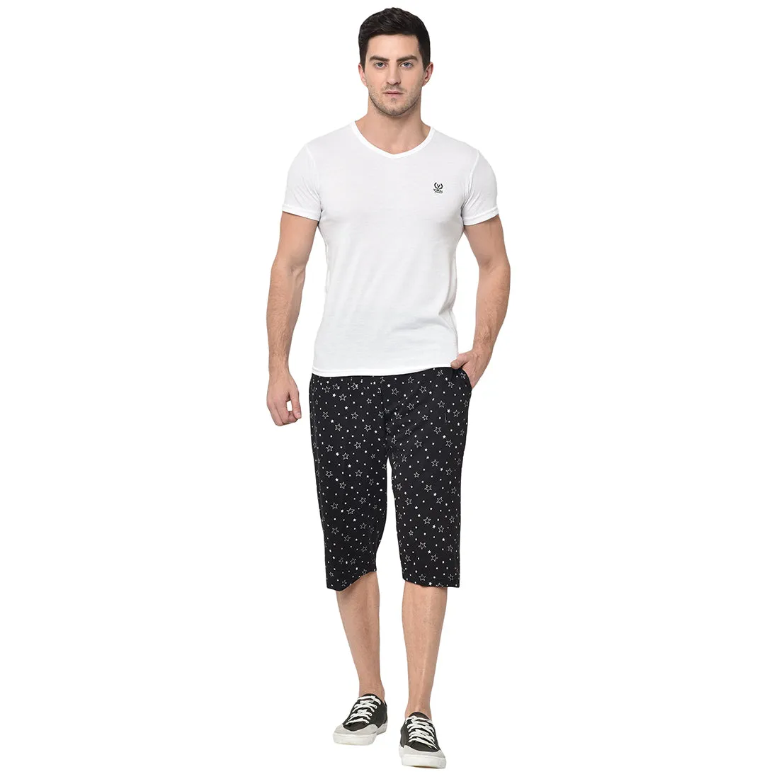 Vimal Jonney Cotton Blended Regular Fit Black 3/4th Capri For Men